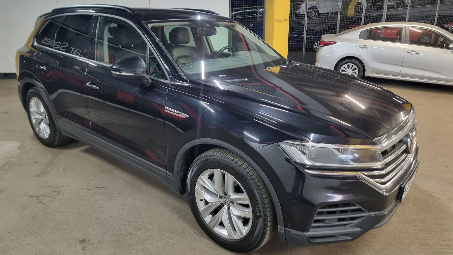 Volkswagen Touareg photo